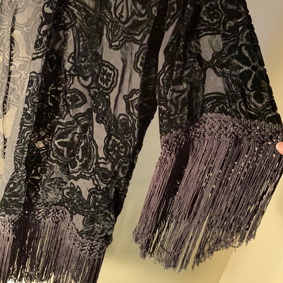 Forever21 kimono - Picture 7 of 7